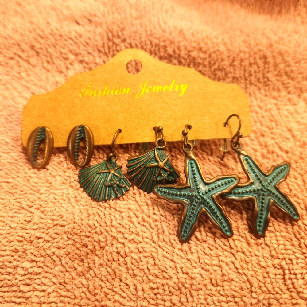 Beachy vibes earrings set of 3 pairs